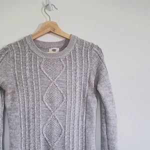 Crew Neck Cableknit Sweater